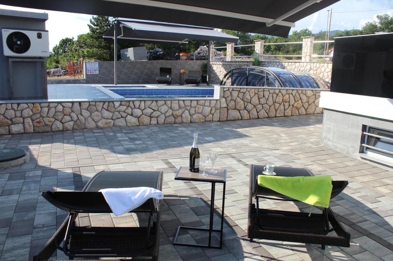 Villa Buba **** Novi Vinodolski Exterior foto